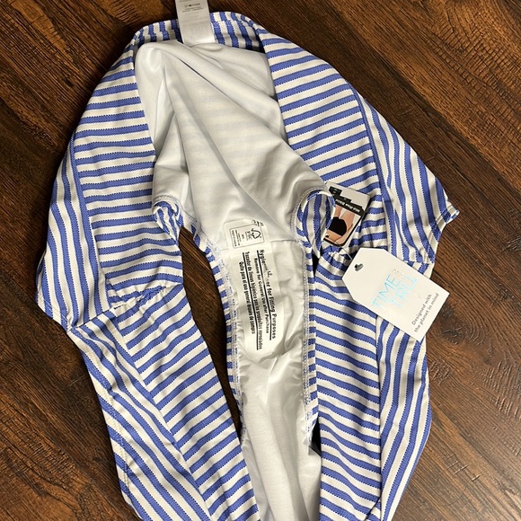 Time and Tru Women's Plus Striped Mid-Rise V-Bikini Bottom Size 3X (24W-26W) - Picture 9 of 11